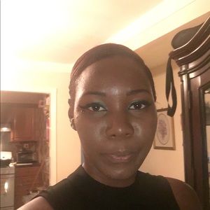 Meet your Posher, Gina